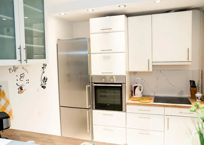 Casa De Dinca, 2 Bedroom, 6 Person, Free Parking Zone